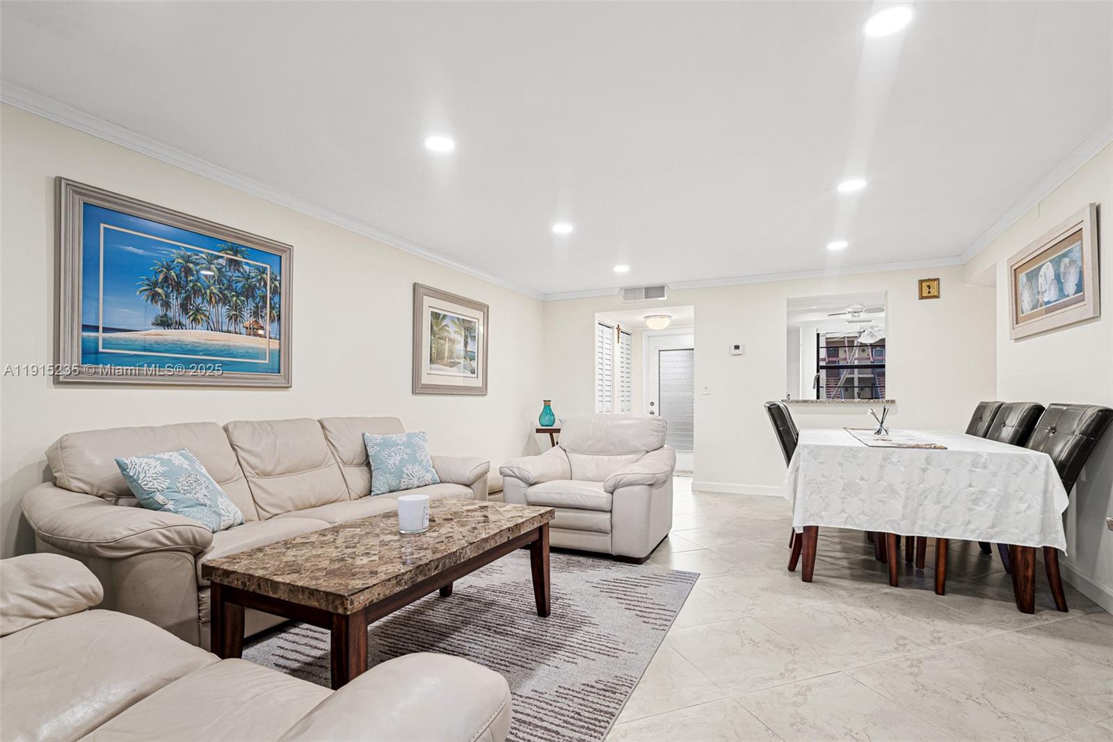 41 OF PALM SPRINGS 3 COND - Residential