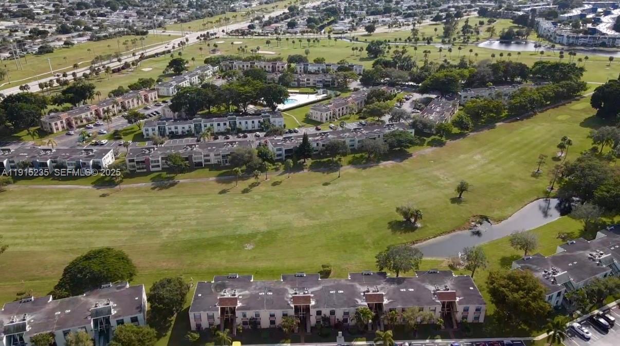 41 OF PALM SPRINGS 3 COND - Residential