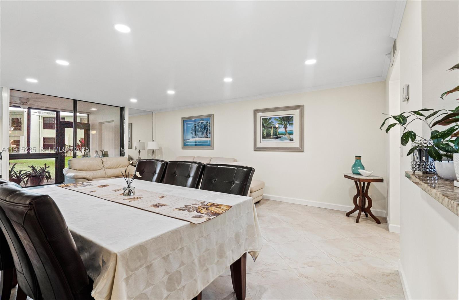 41 OF PALM SPRINGS 3 COND - Residential