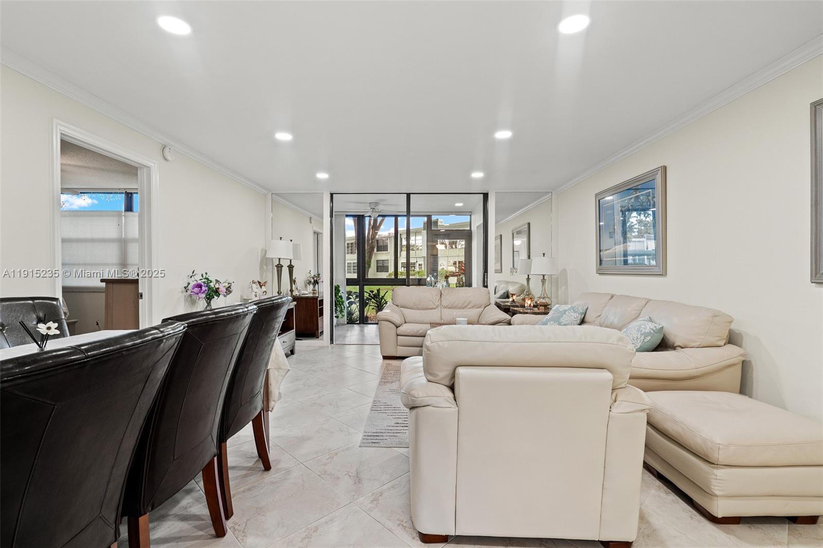 41 OF PALM SPRINGS 3 COND - Residential