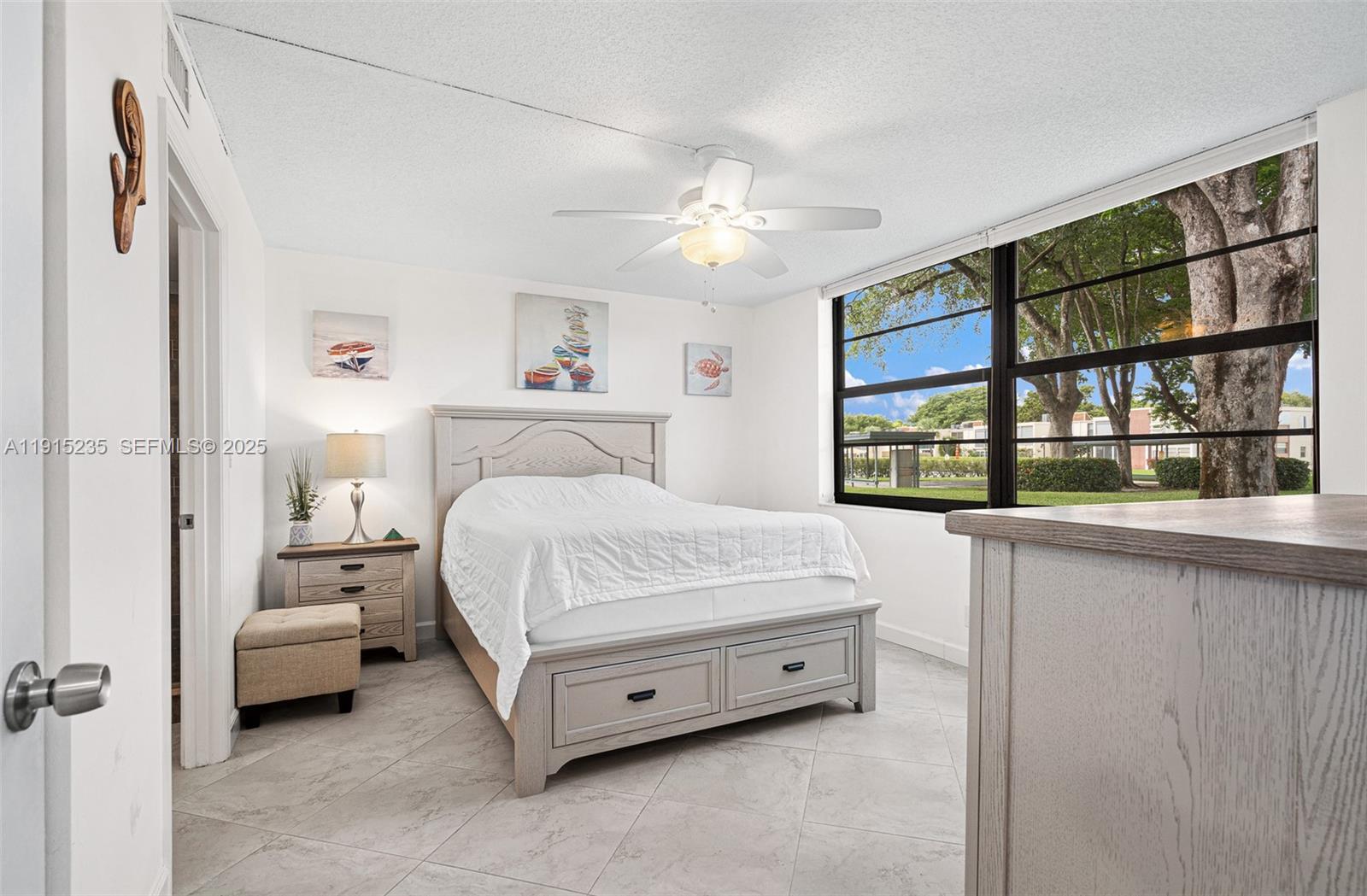 41 OF PALM SPRINGS 3 COND - Residential