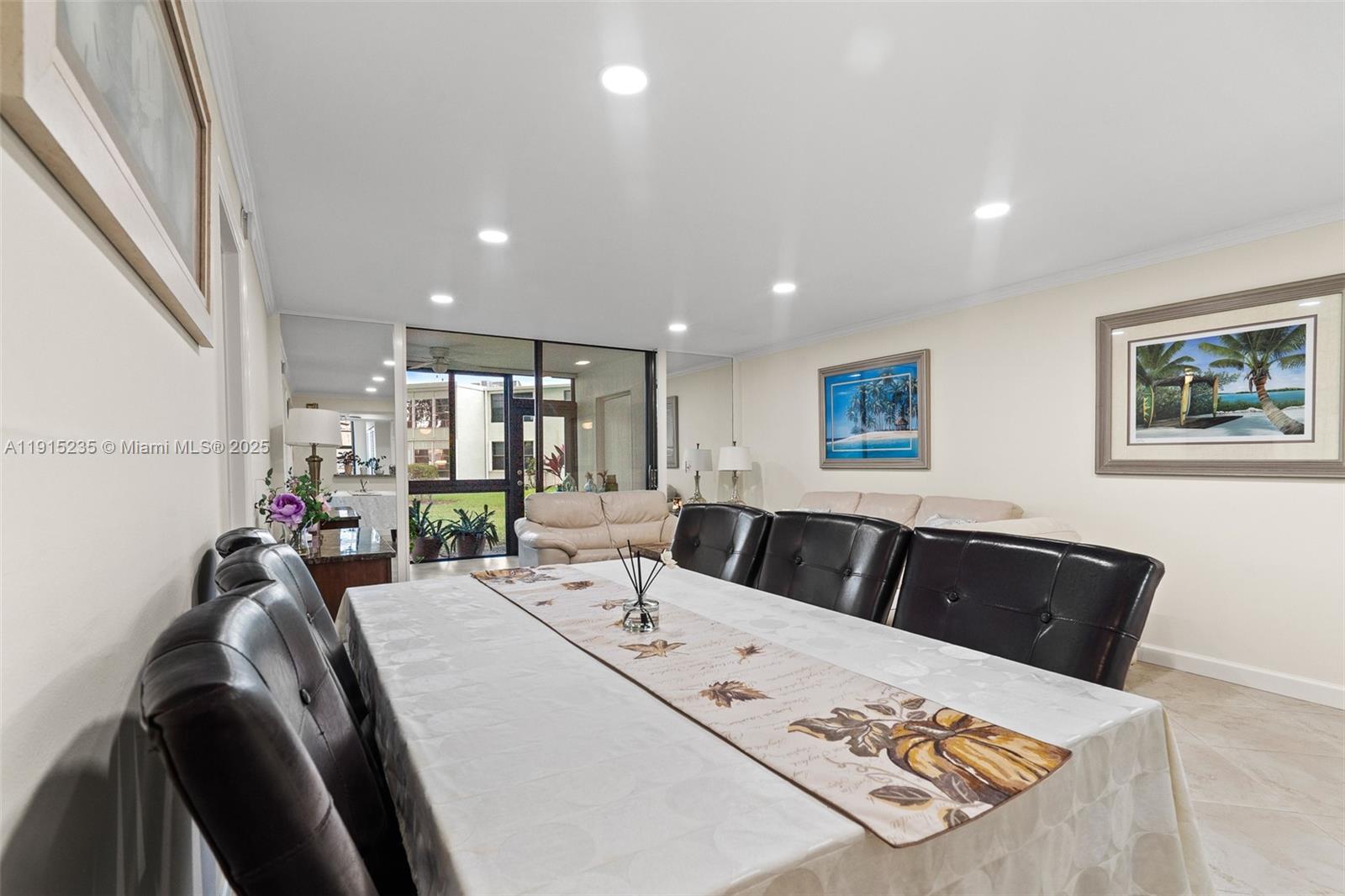 41 OF PALM SPRINGS 3 COND - Residential