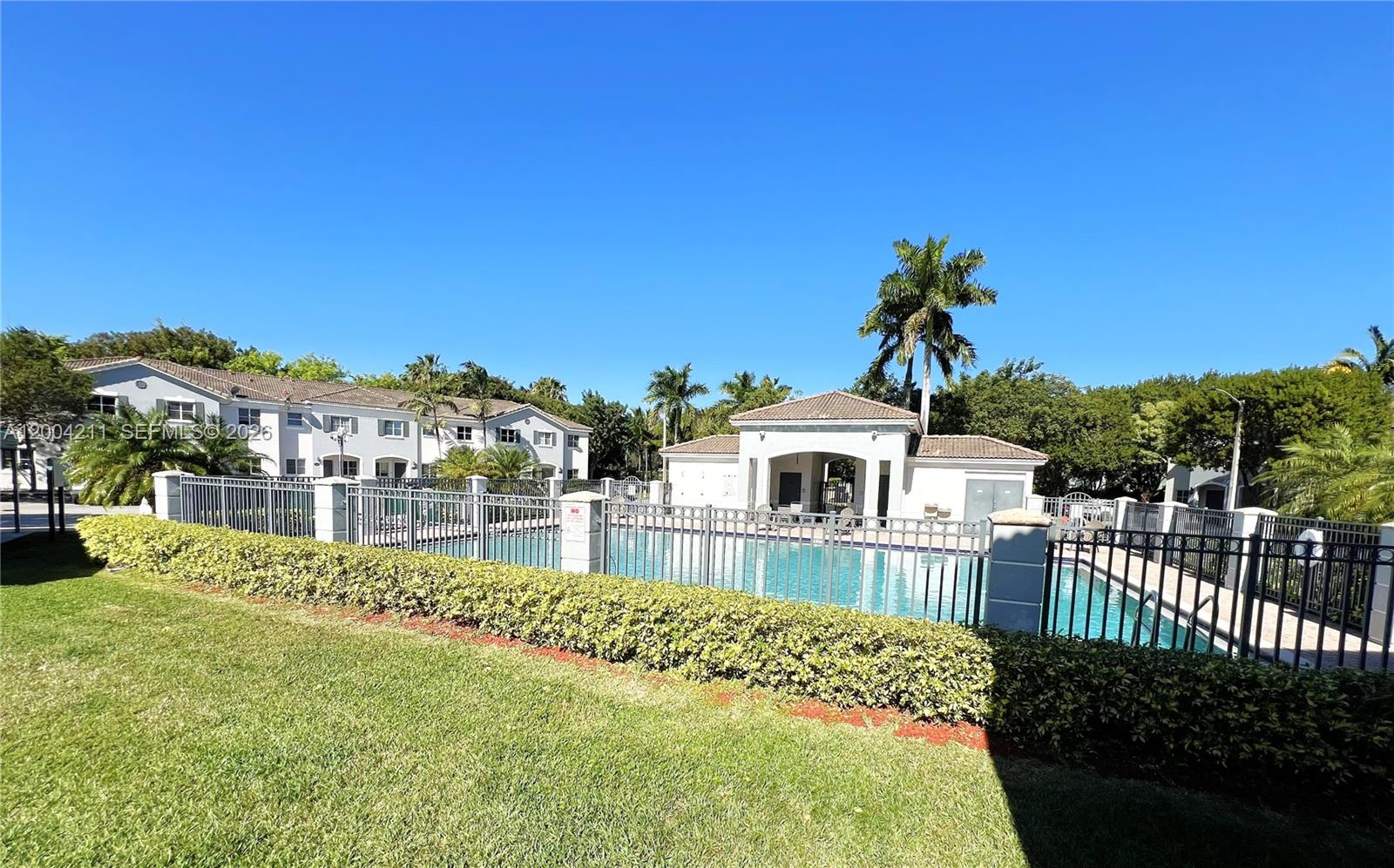 VENETIA GROVE - Residential