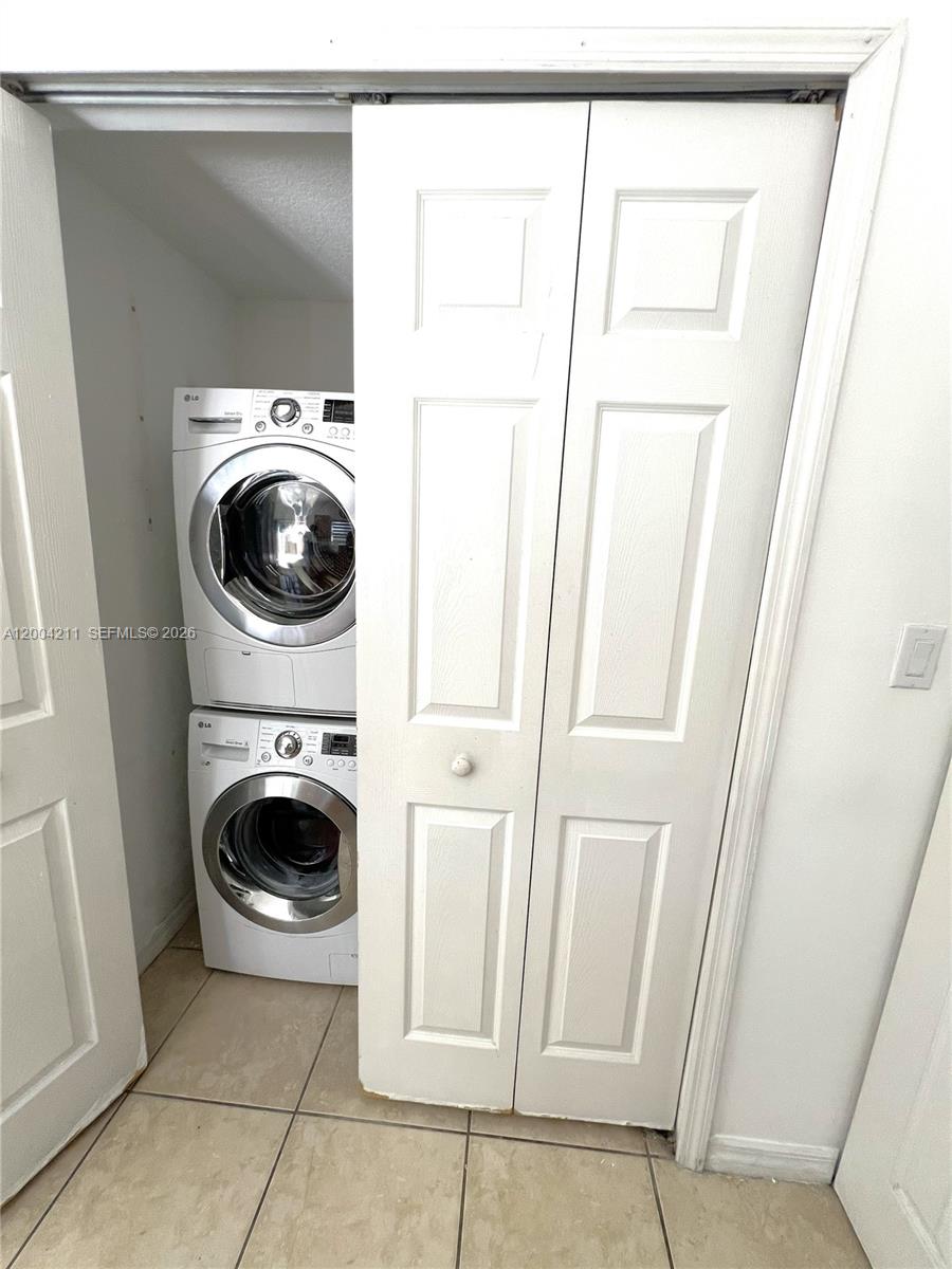 VENETIA GROVE - Residential