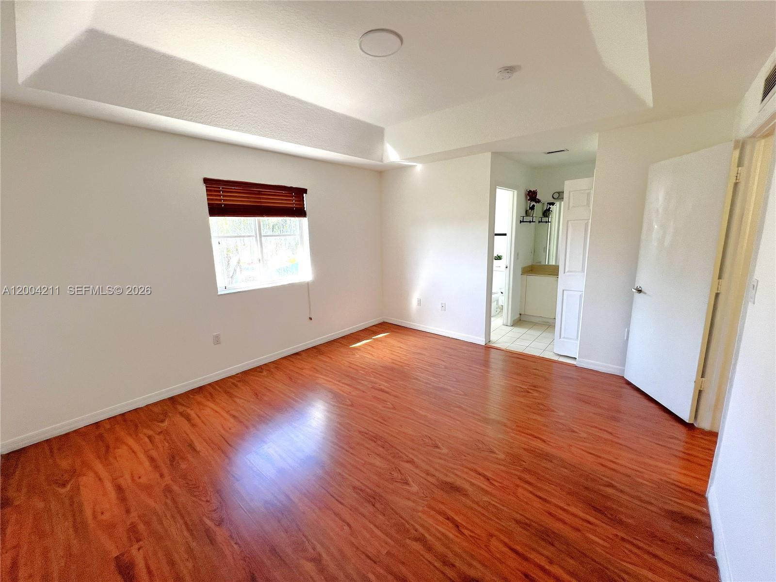 VENETIA GROVE - Residential