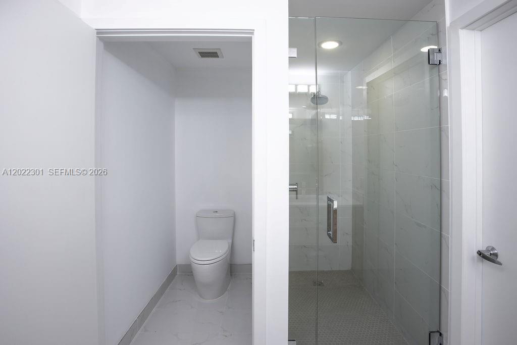 THE HARBOUR NORTH CONDO - Residential