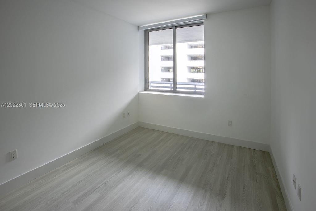 THE HARBOUR NORTH CONDO - Residential