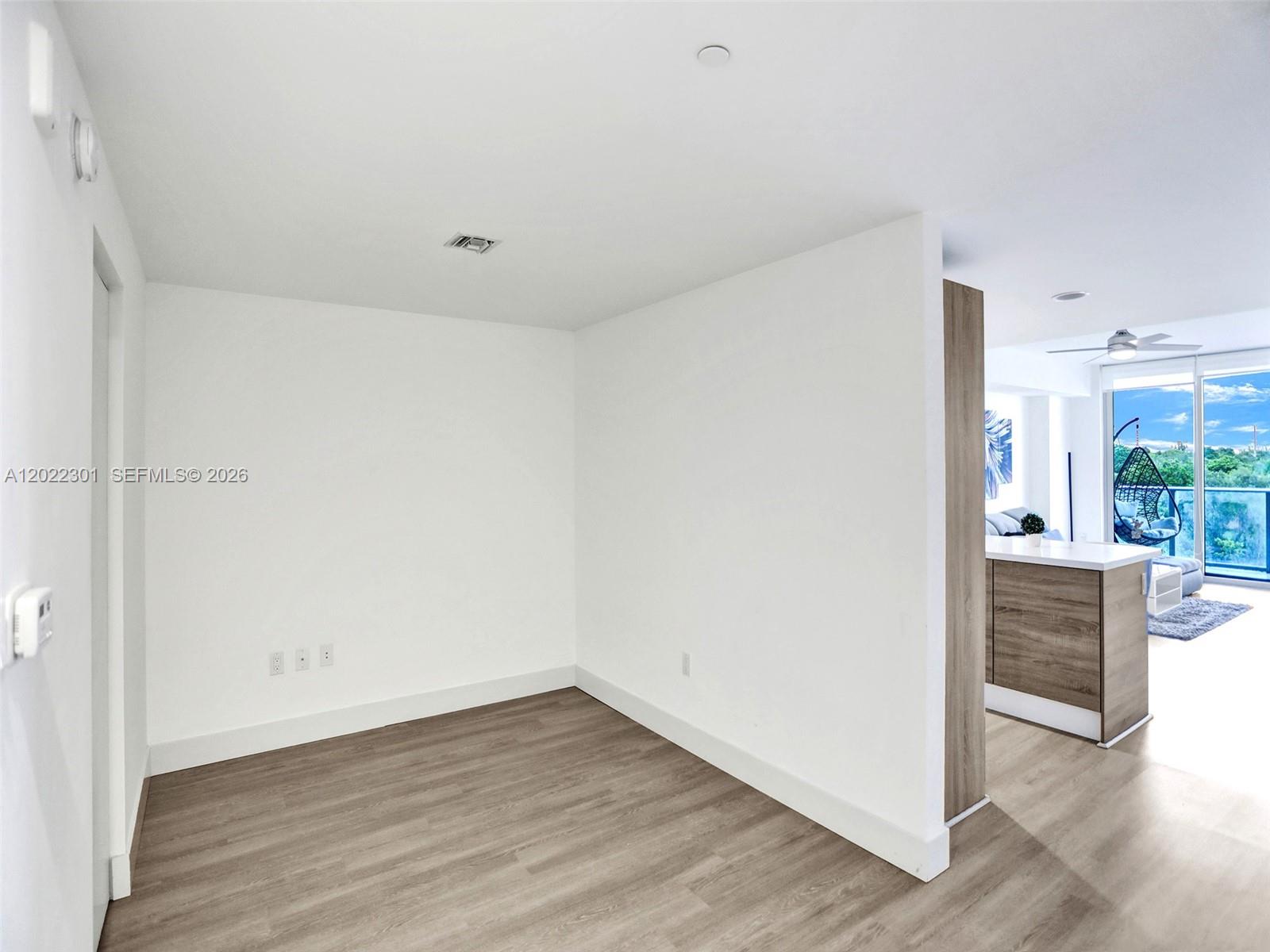 THE HARBOUR NORTH CONDO - Residential