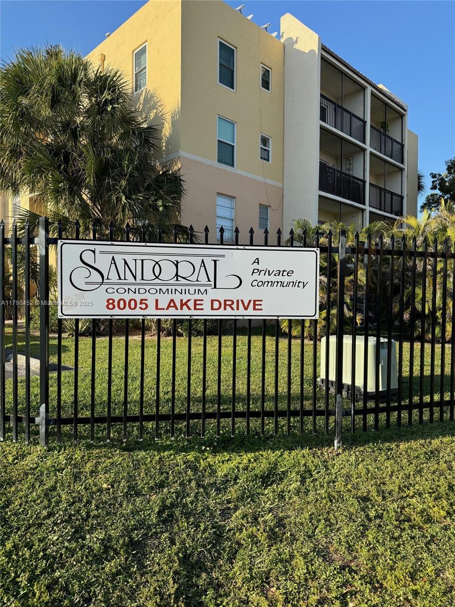 Property for Sale at 8005 Lake Dr 404, Doral, Miami-Dade County, Florida - Bedrooms: 1 
Bathrooms: 1  - $257,000