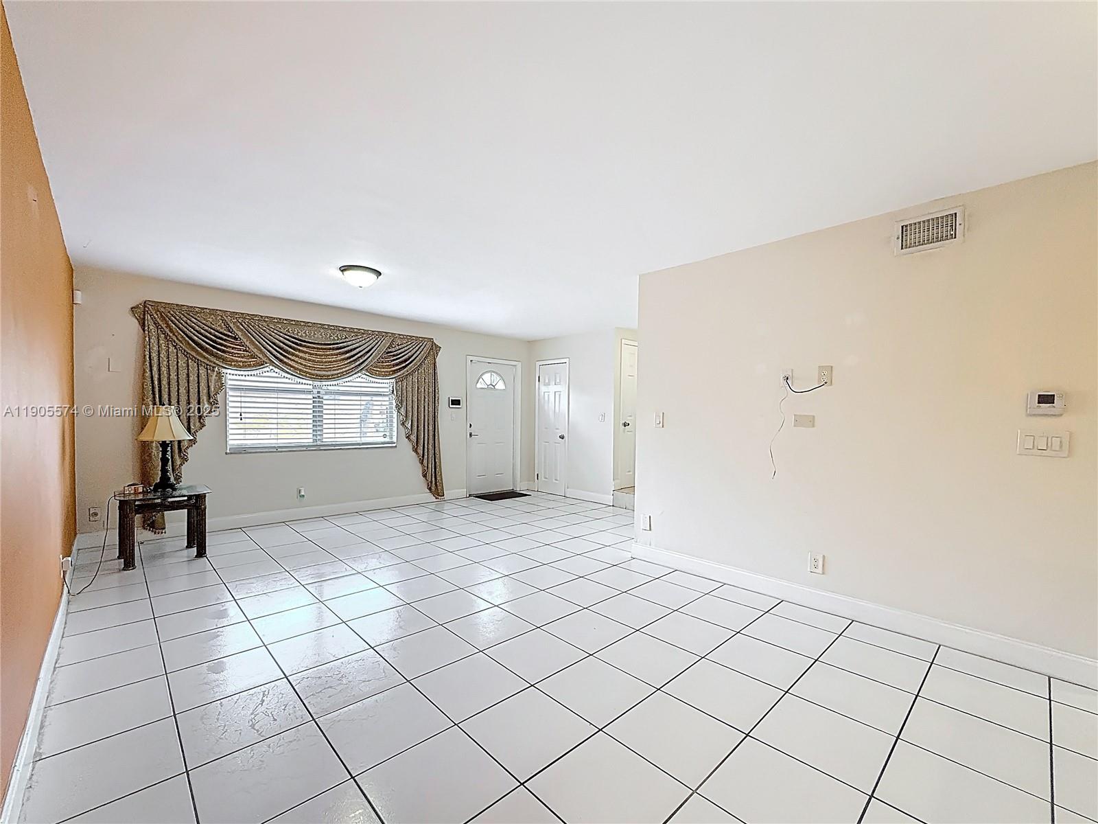 SUNRISE TOWNE PREFERRED 3 - Residential Lease