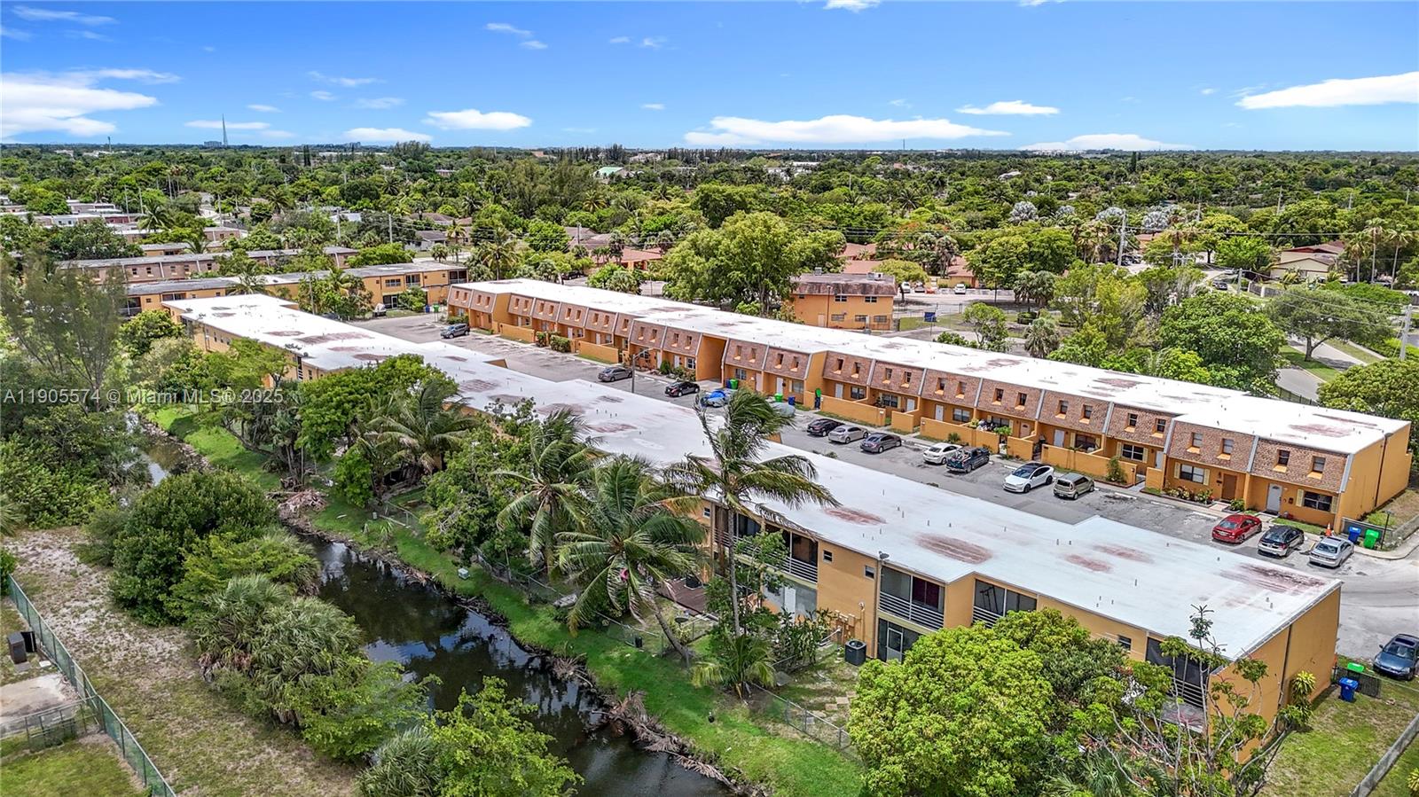 SUNRISE TOWNE PREFERRED 3 - Residential Lease