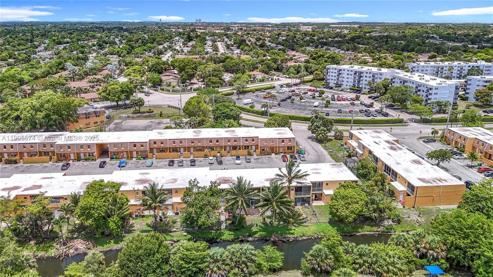 SUNRISE TOWNE PREFERRED 3 - Residential Lease