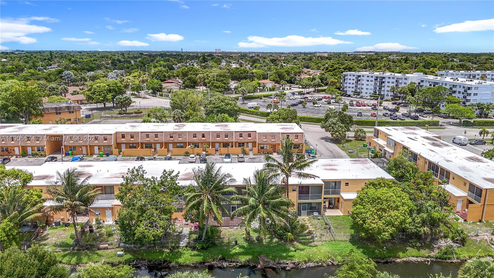 SUNRISE TOWNE PREFERRED 3 - Residential Lease