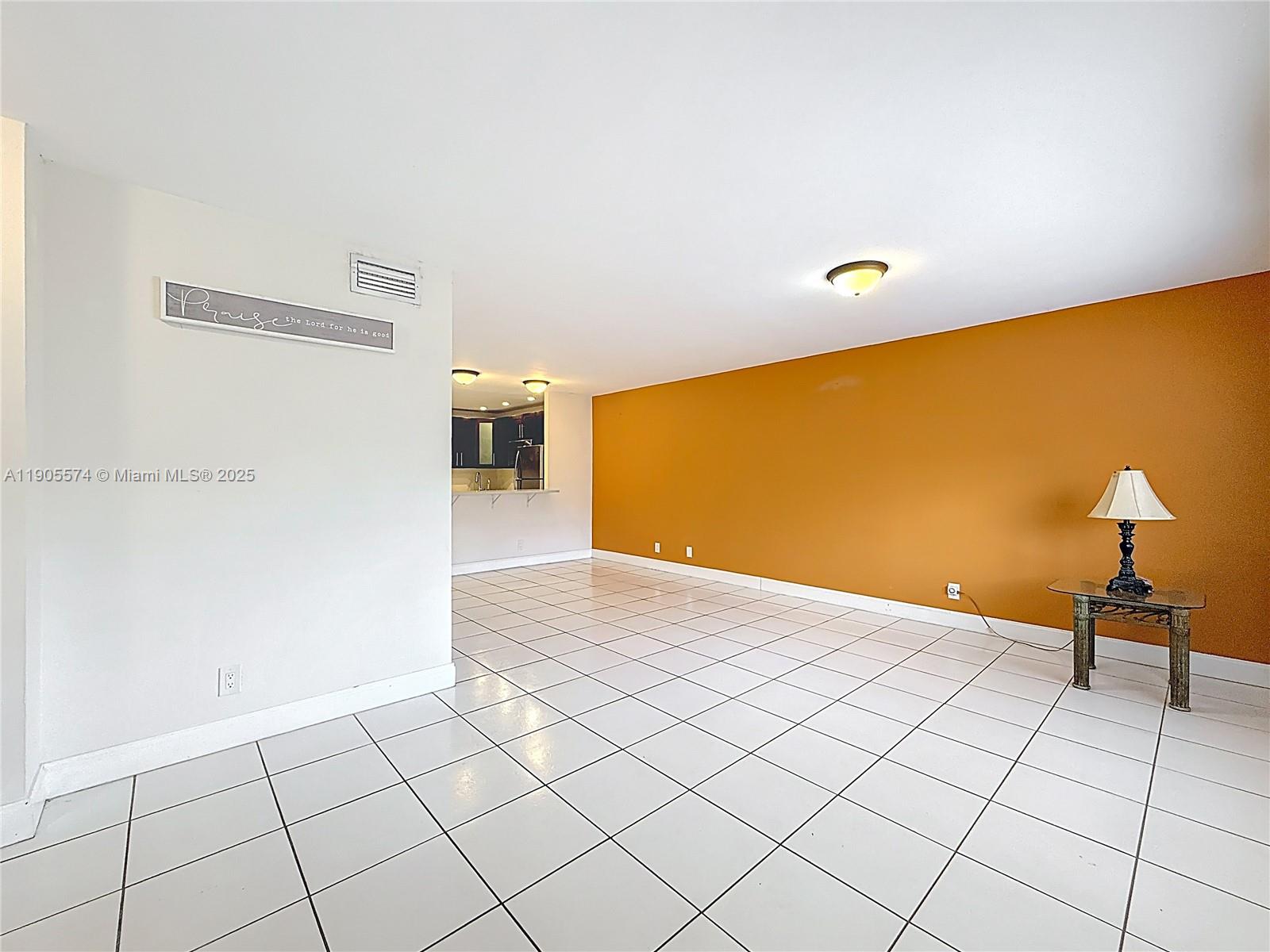 SUNRISE TOWNE PREFERRED 3 - Residential Lease