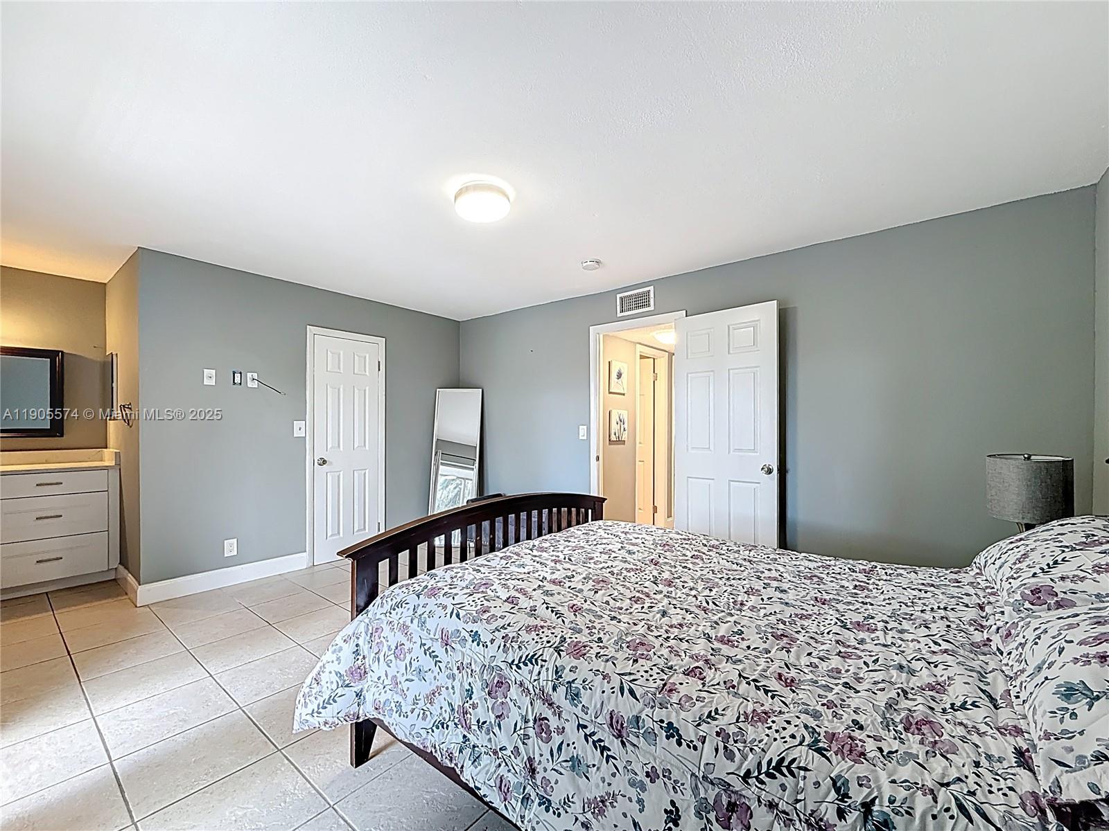 SUNRISE TOWNE PREFERRED 3 - Residential Lease