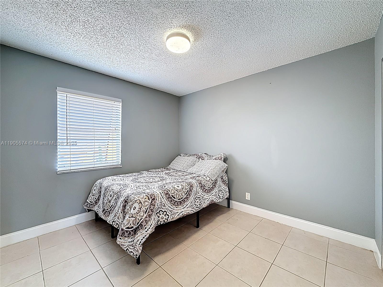 SUNRISE TOWNE PREFERRED 3 - Residential Lease