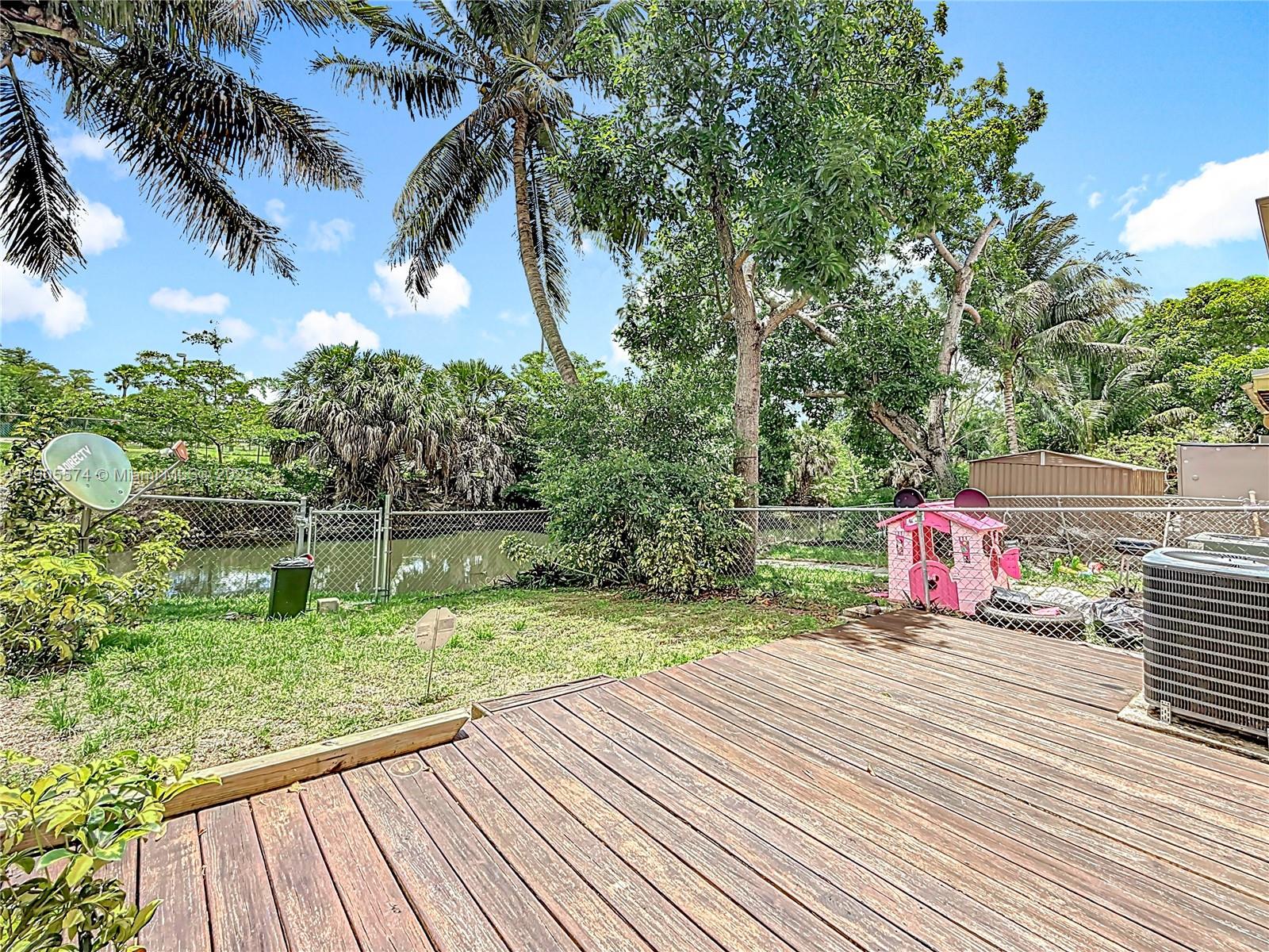 SUNRISE TOWNE PREFERRED 3 - Residential Lease