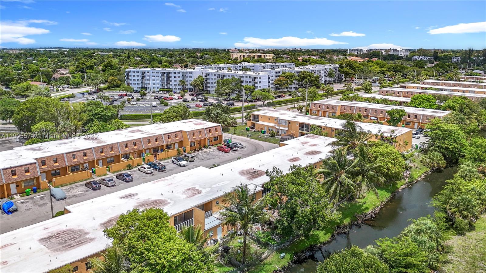 SUNRISE TOWNE PREFERRED 3 - Residential Lease