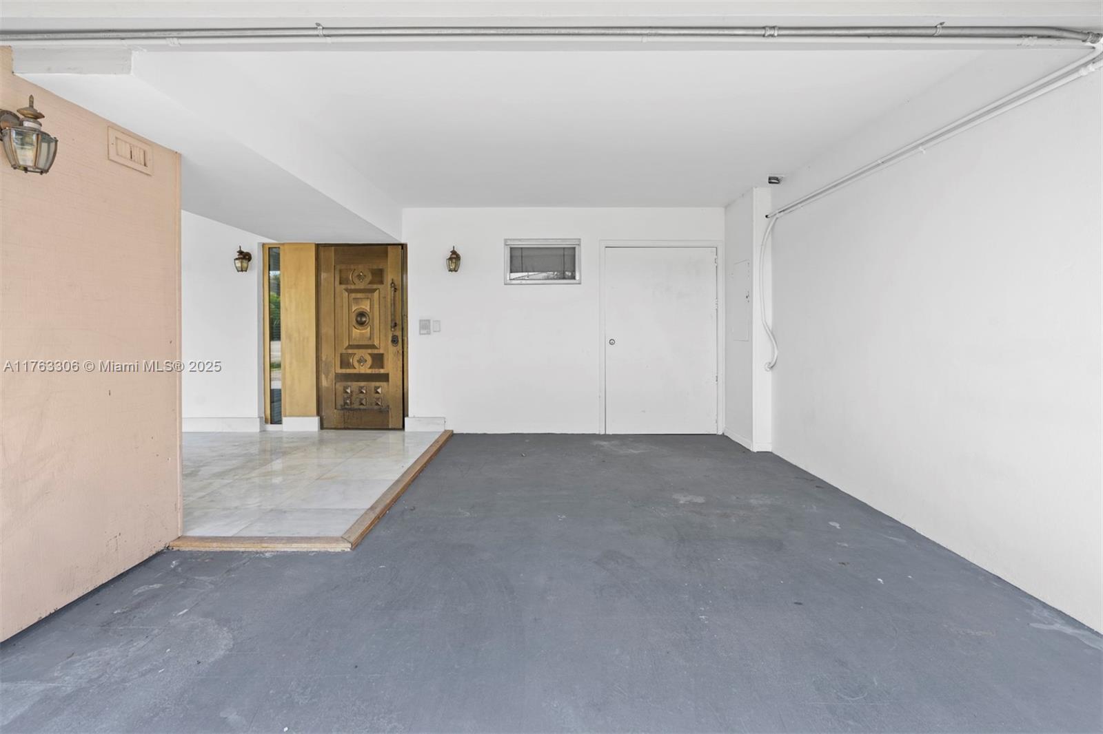 COUNTRY CLUB OF MIAMI CON - Residential