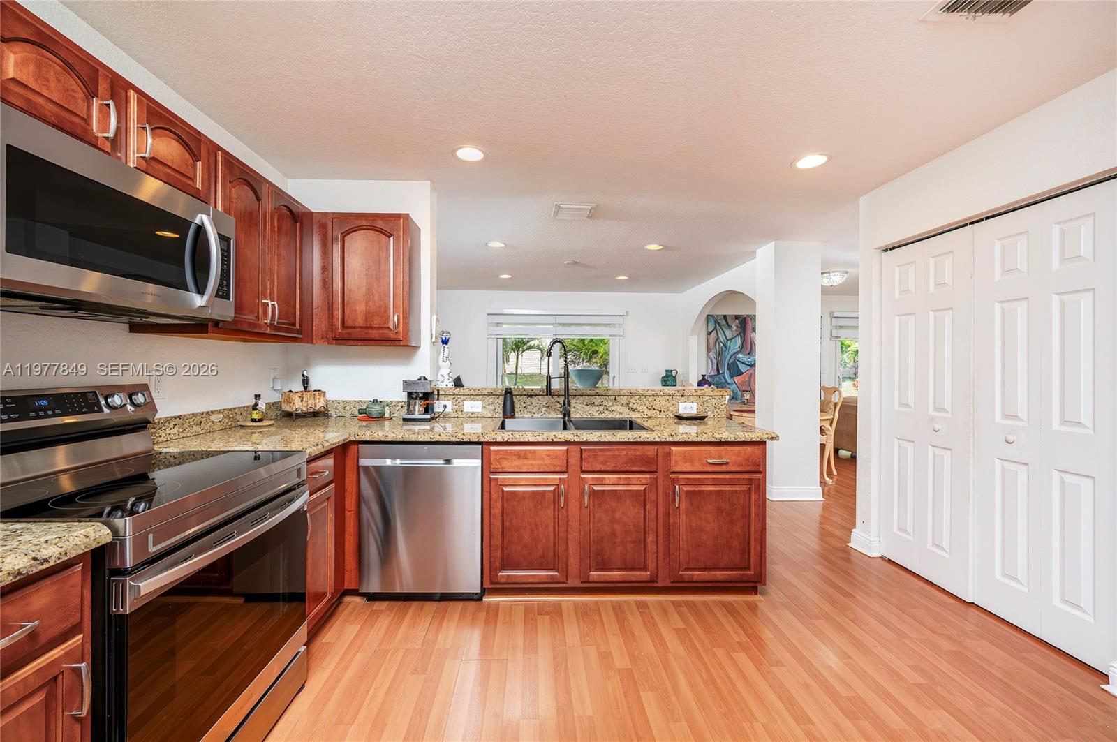 SILVER FALLS - Residential