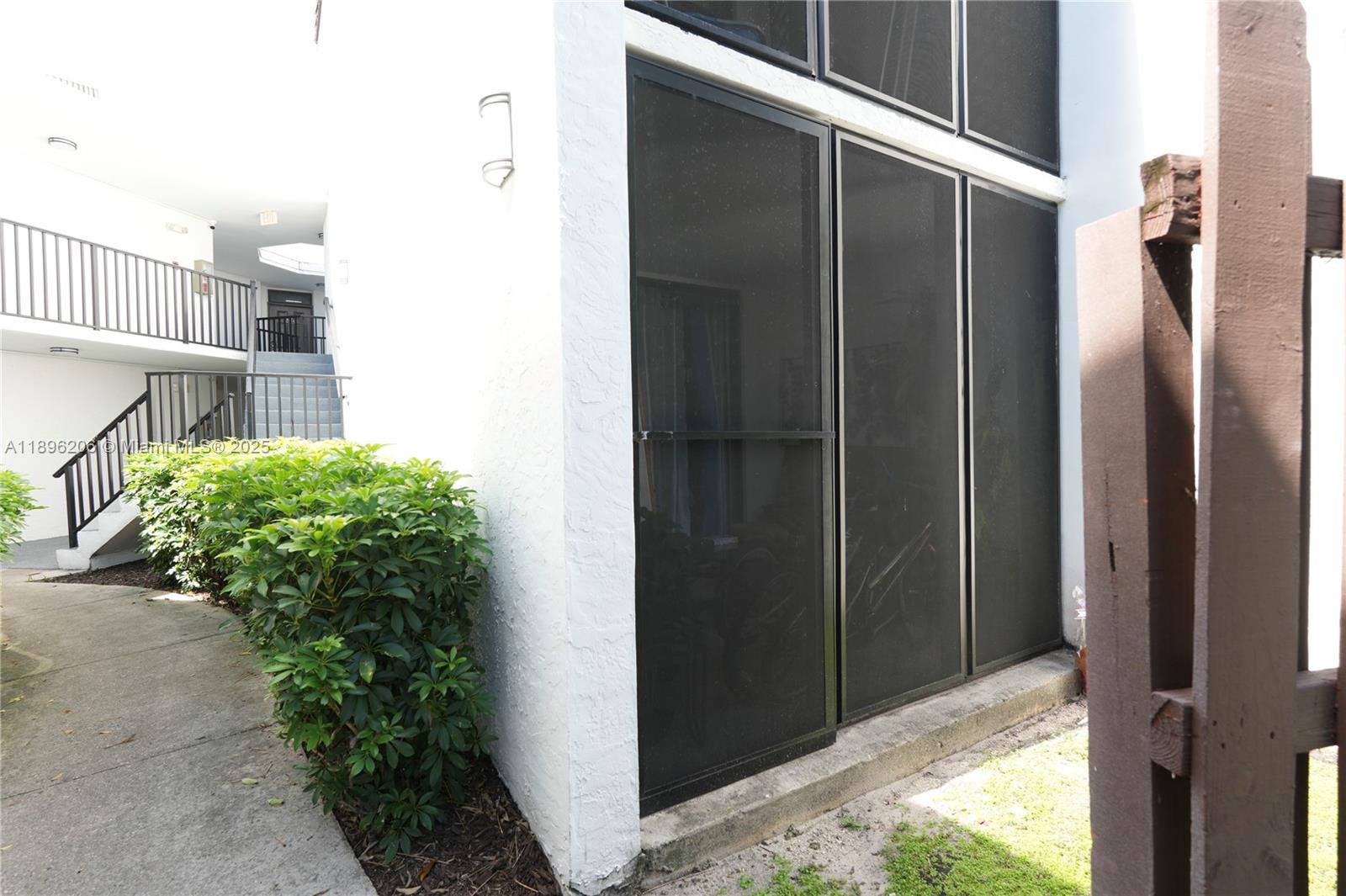 LAKE POINTE CONDOMINIUM - Residential