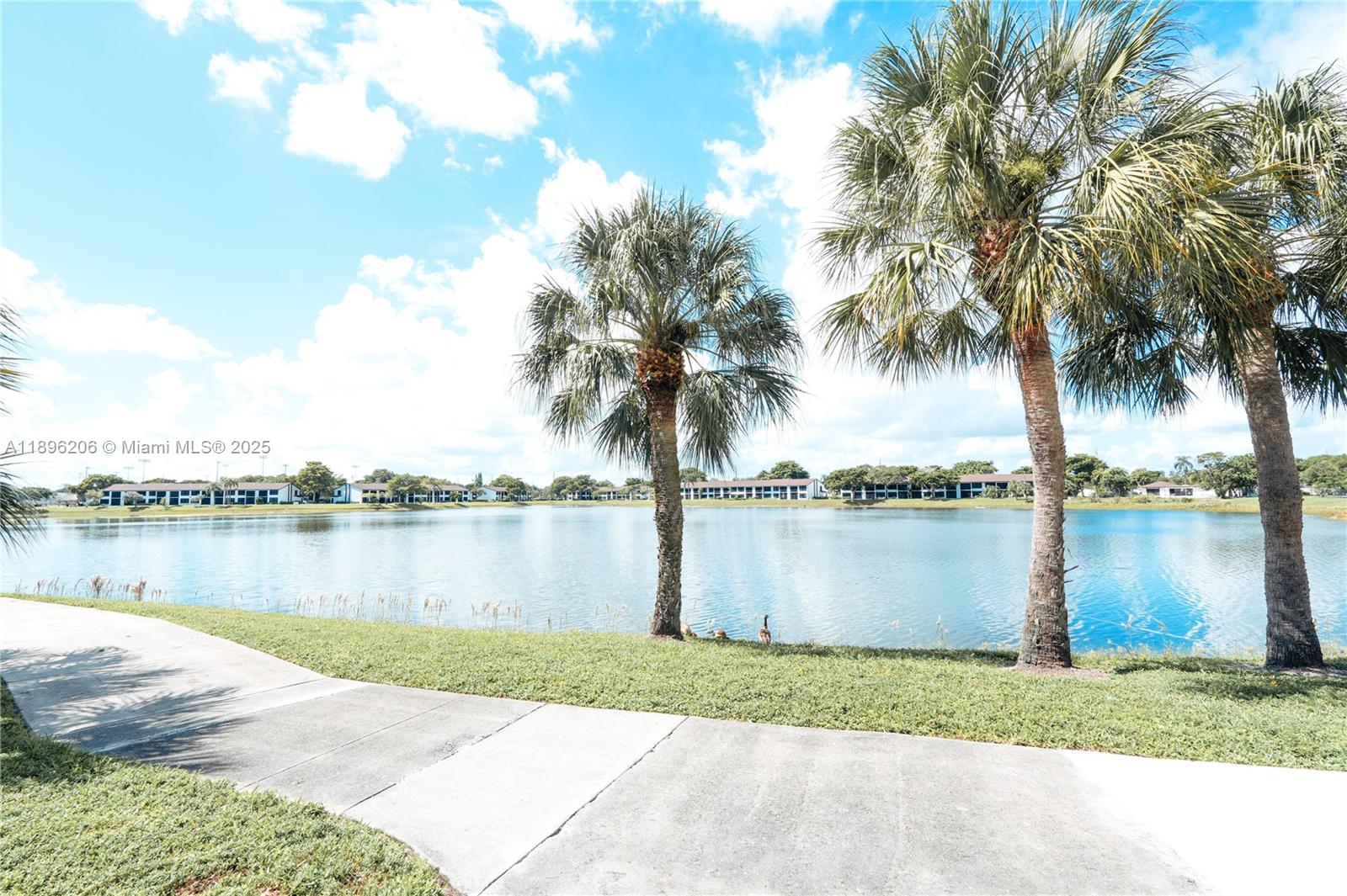 LAKE POINTE CONDOMINIUM - Residential