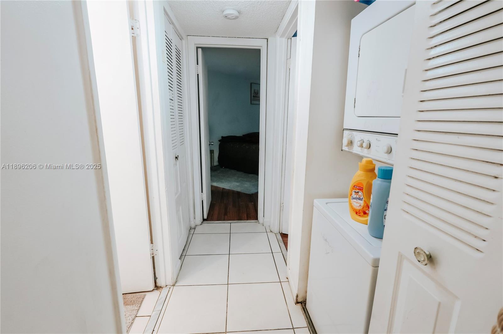 LAKE POINTE CONDOMINIUM - Residential