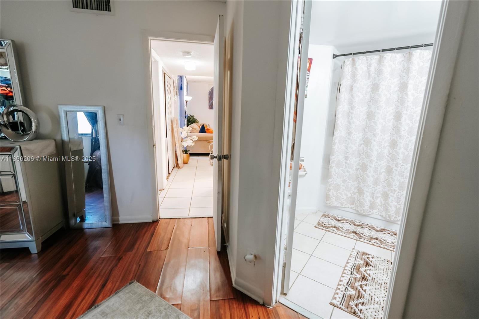 LAKE POINTE CONDOMINIUM - Residential