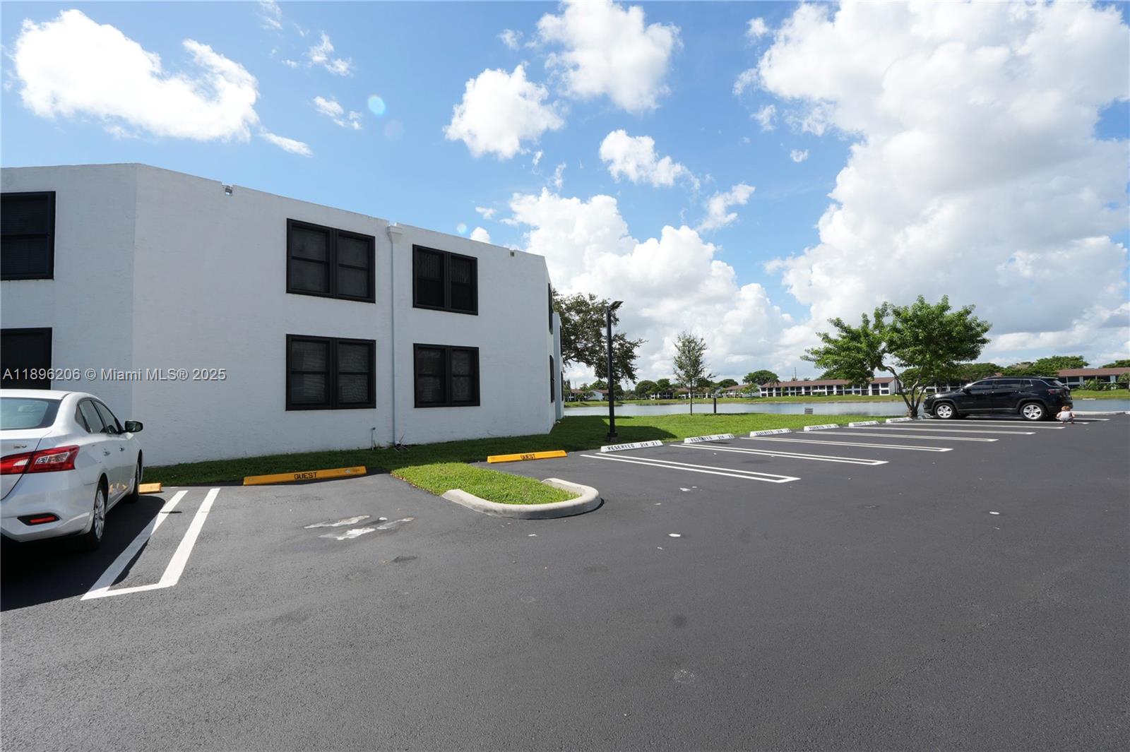 LAKE POINTE CONDOMINIUM - Residential