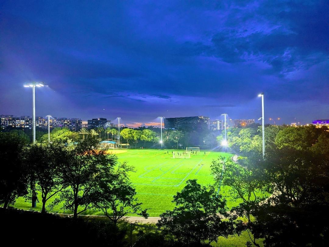 PARC CENTRAL AVENTURA SOU - Residential Lease