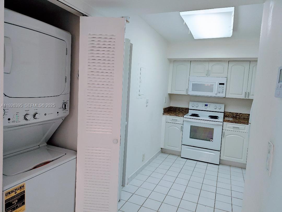 PARC CENTRAL AVENTURA SOU - Residential Lease