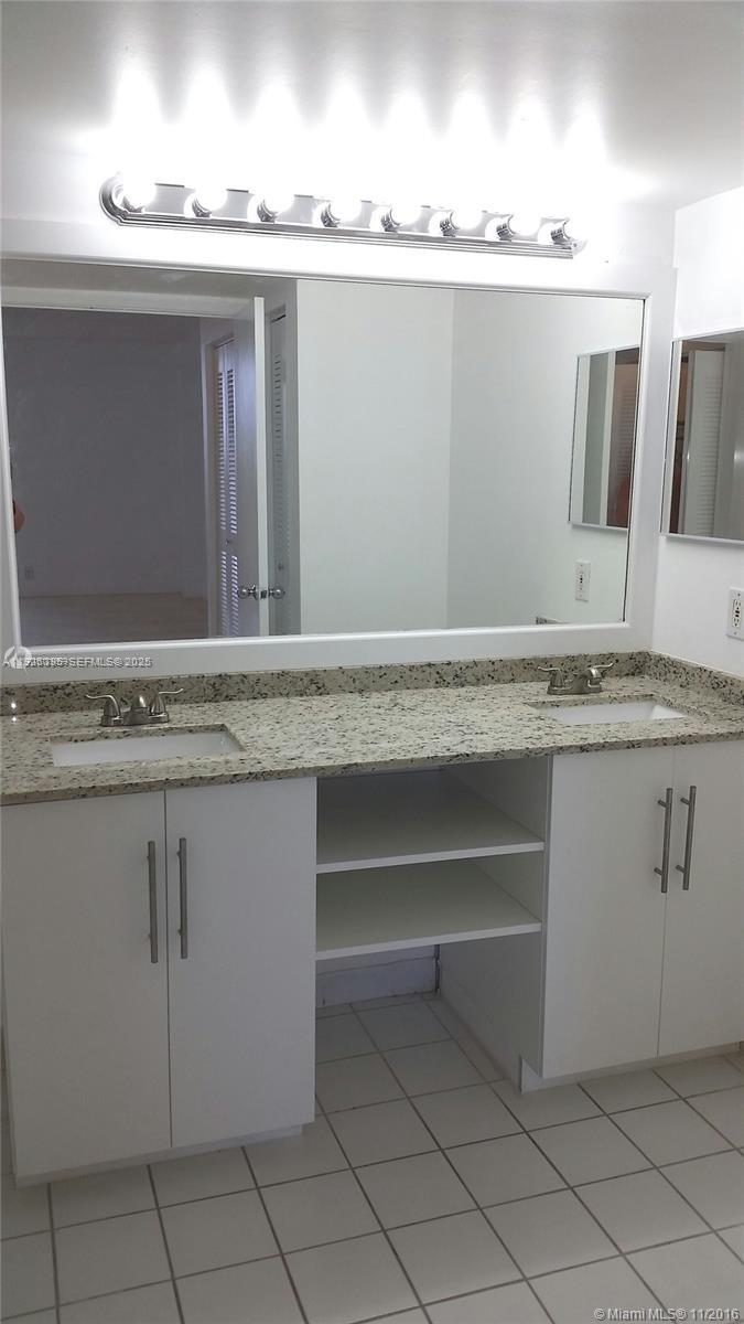 PARC CENTRAL AVENTURA SOU - Residential Lease