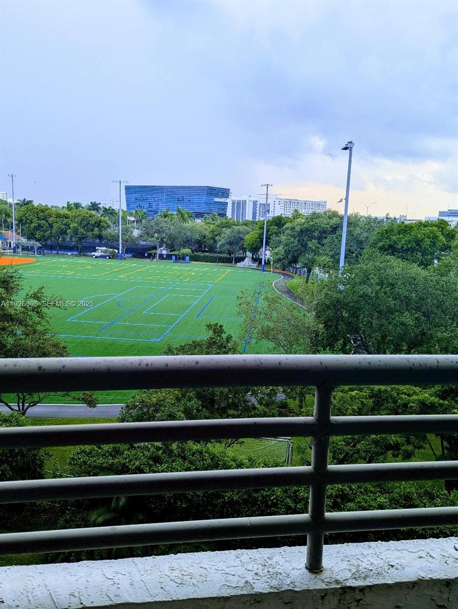 PARC CENTRAL AVENTURA SOU - Residential Lease