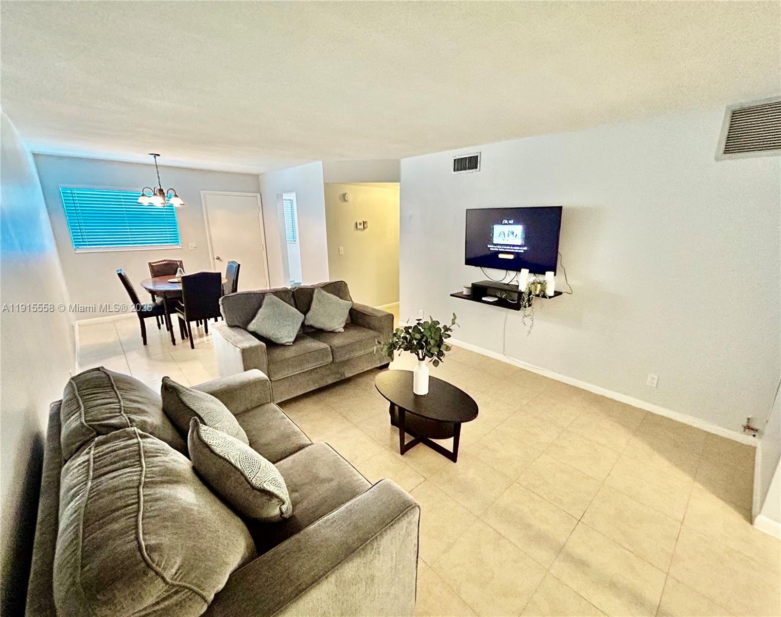 VILLAGE ROYALE CONDO 4 - Residential Lease