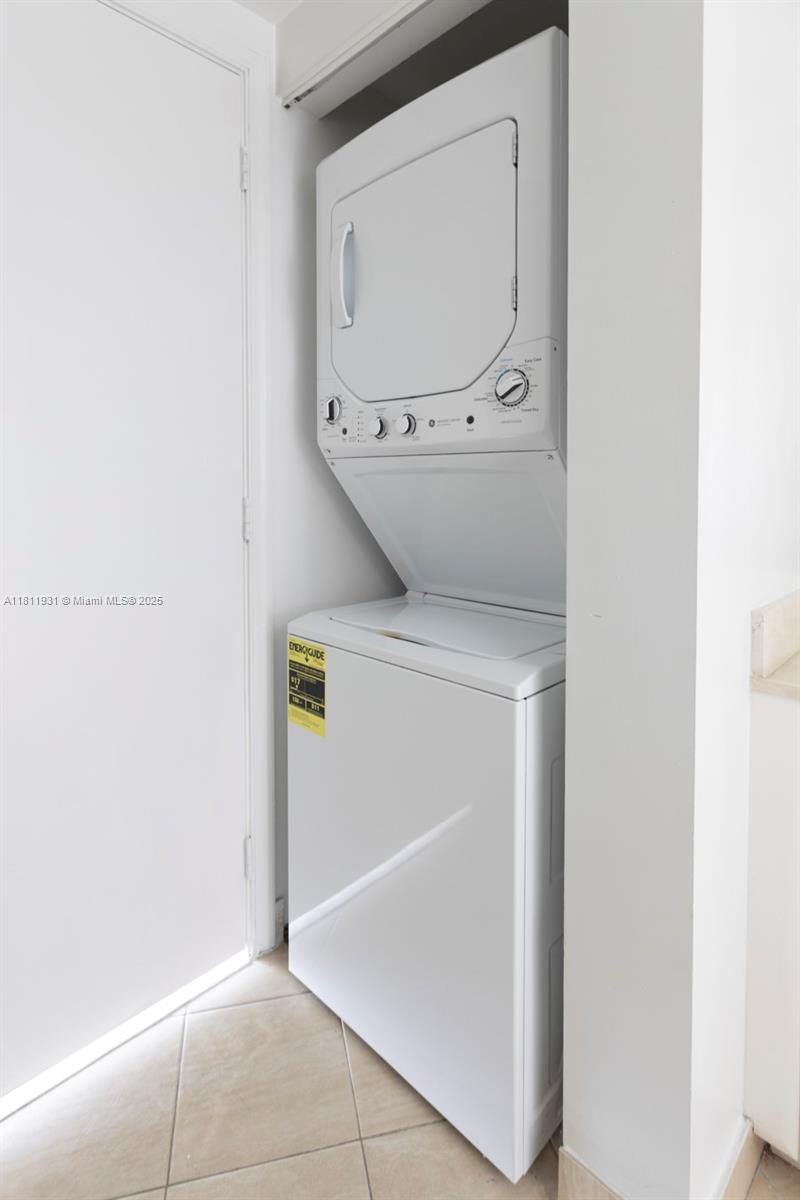 OPERA TOWER CONDO - Residential