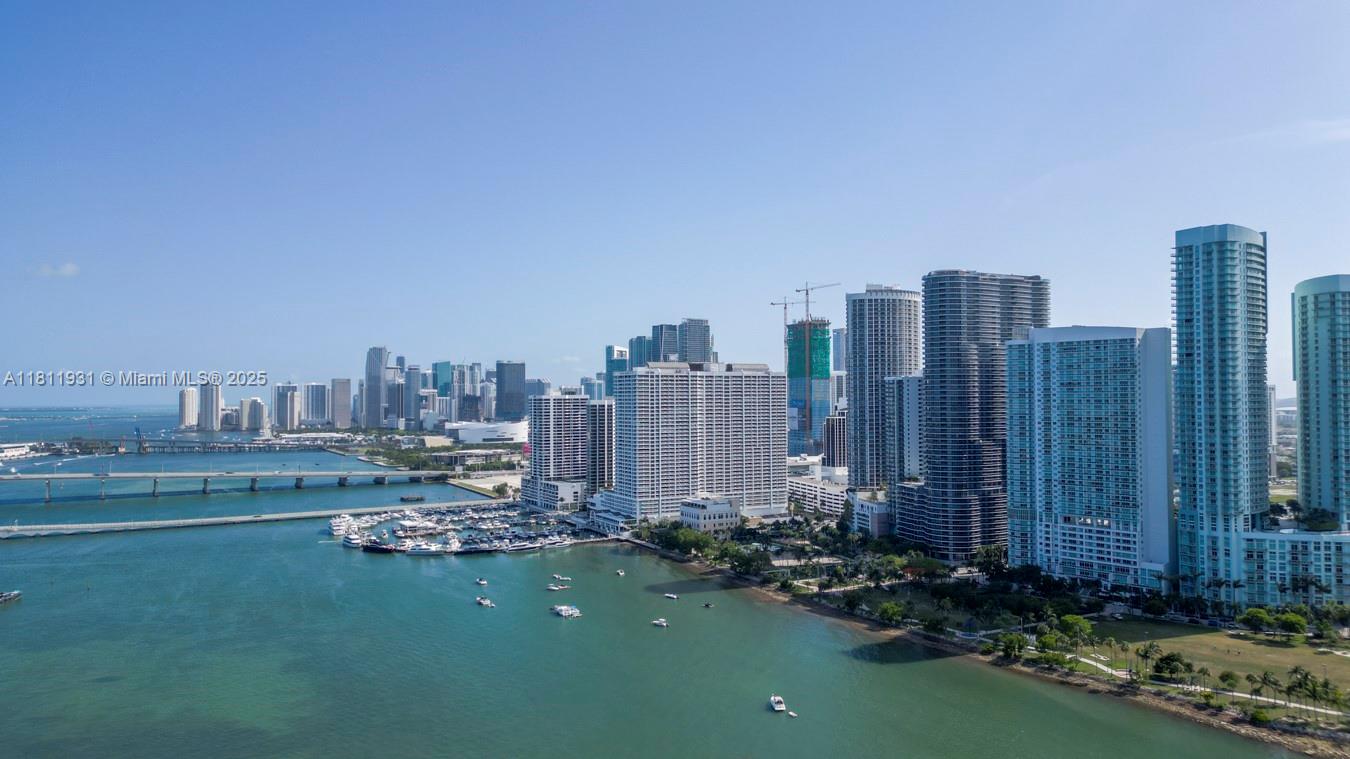 OPERA TOWER CONDO - Residential