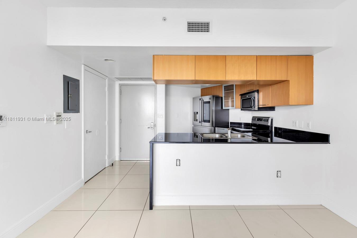 OPERA TOWER CONDO - Residential