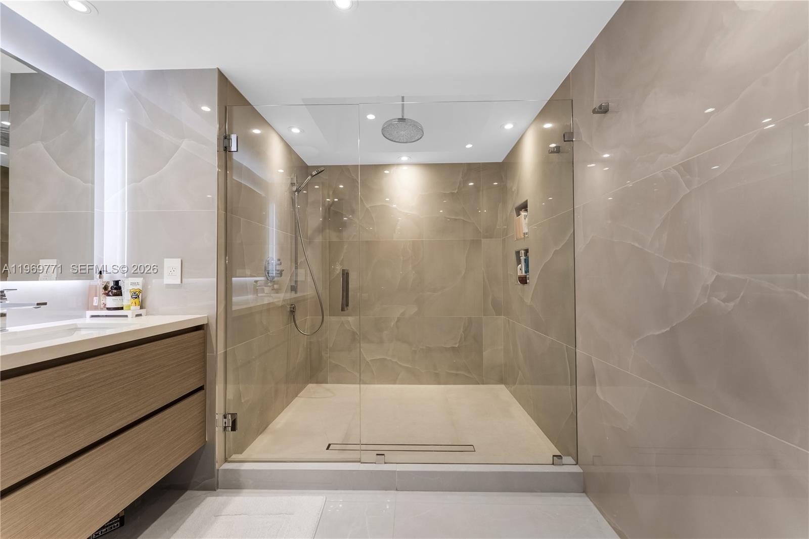 TERRACES NORTH TURNBERRY - Residential Lease