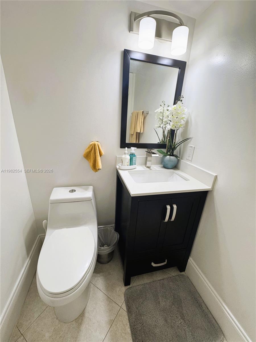 MARINA REAL CONDO NO 6 - Residential