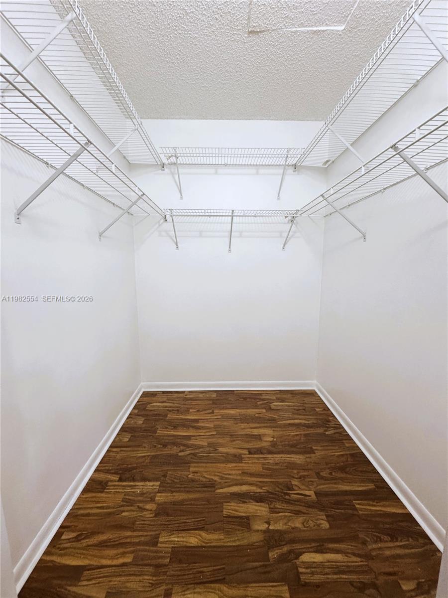 MARINA REAL CONDO NO 6 - Residential