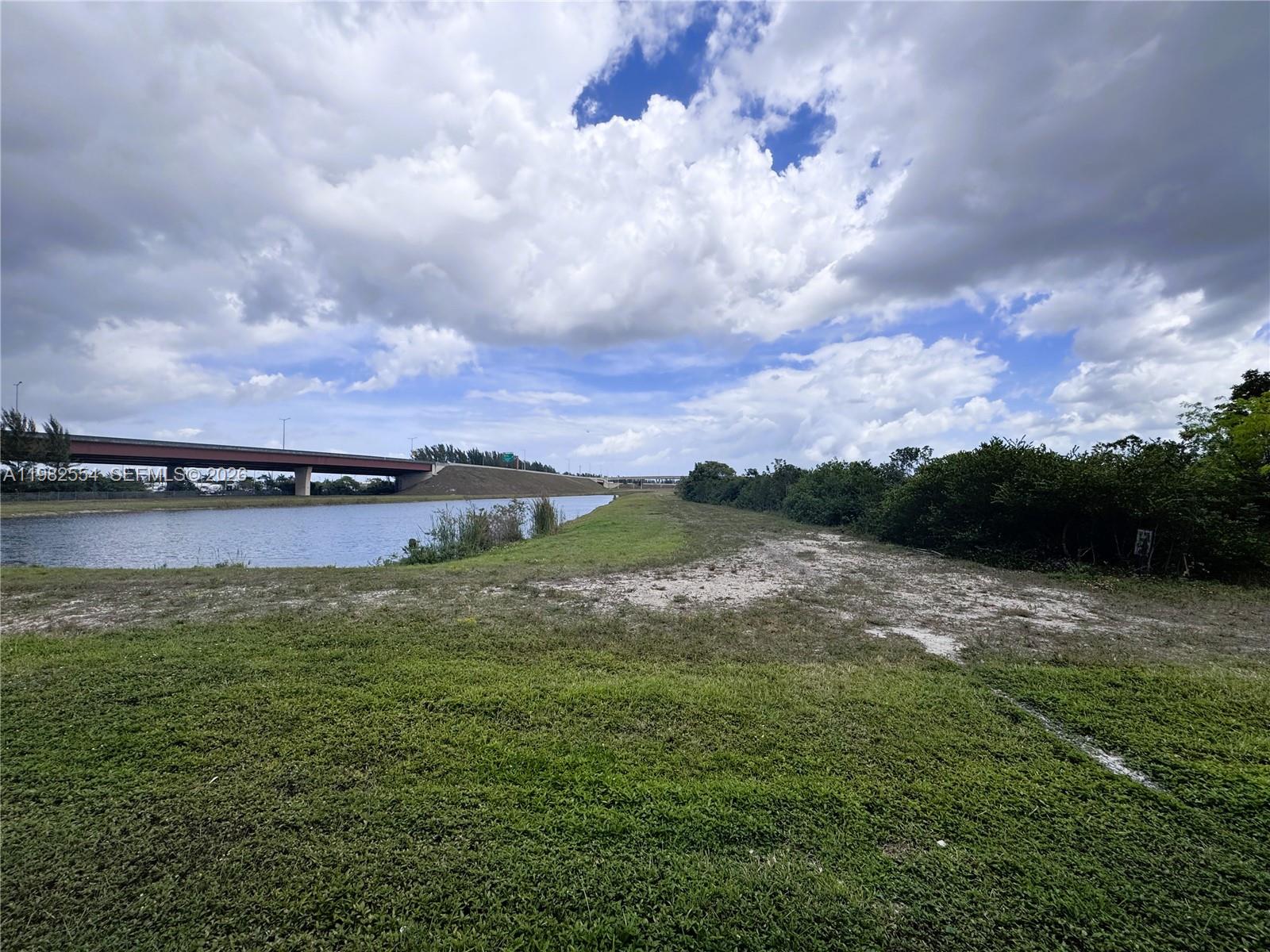 MARINA REAL CONDO NO 6 - Residential