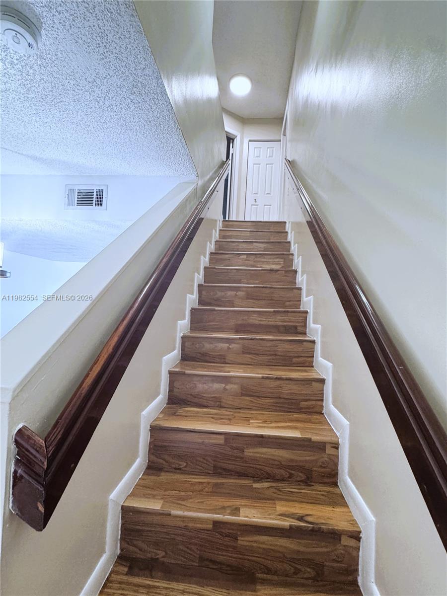 MARINA REAL CONDO NO 6 - Residential