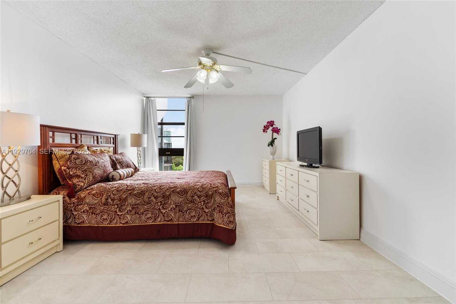 ENSENADA CONDO BLDG E-II - Residential Lease