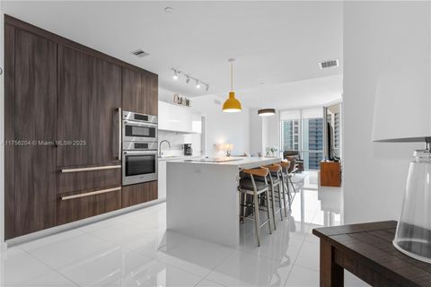 851 NE 1st Ave 3907 Miami FL 33132