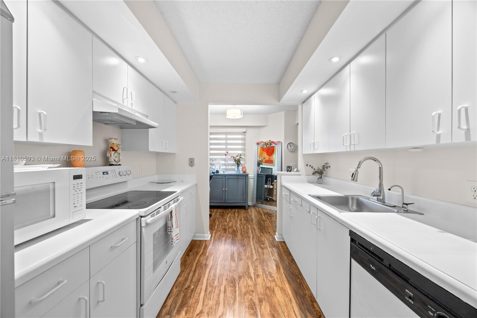 PLYMOUTH AT CENTURY VILLA - Residential