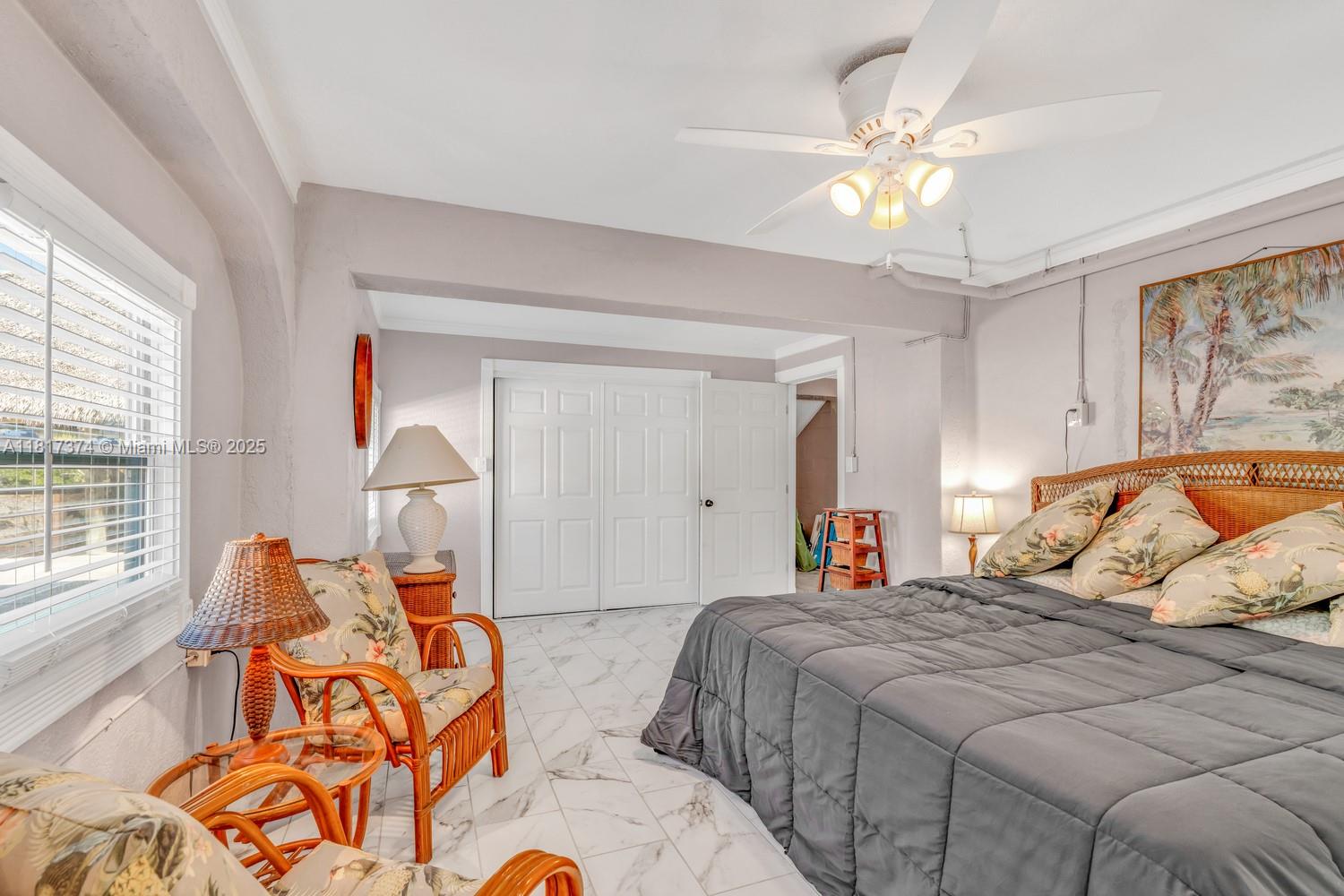 COCO PLUM BEACH - Residential