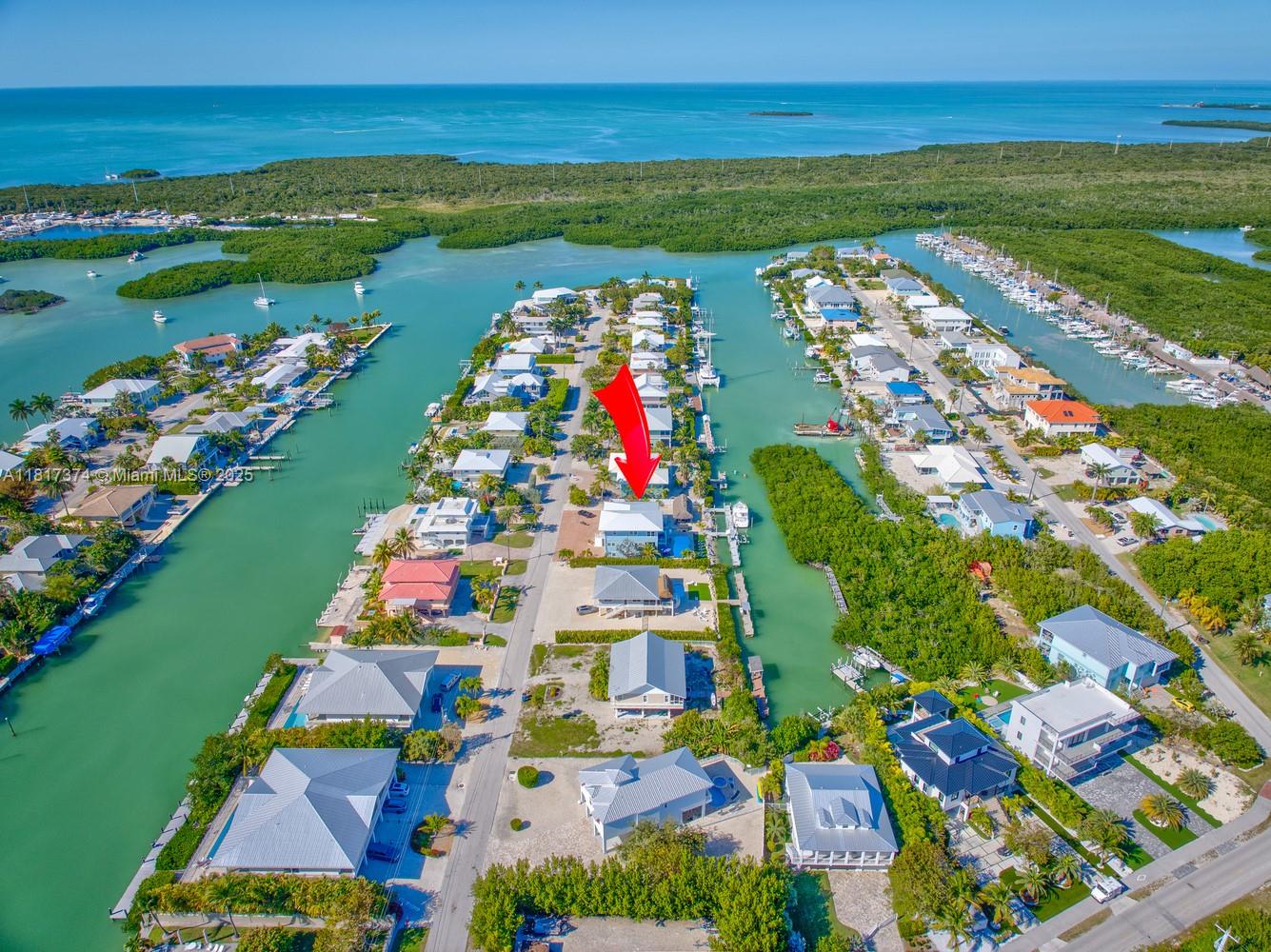 COCO PLUM BEACH - Residential