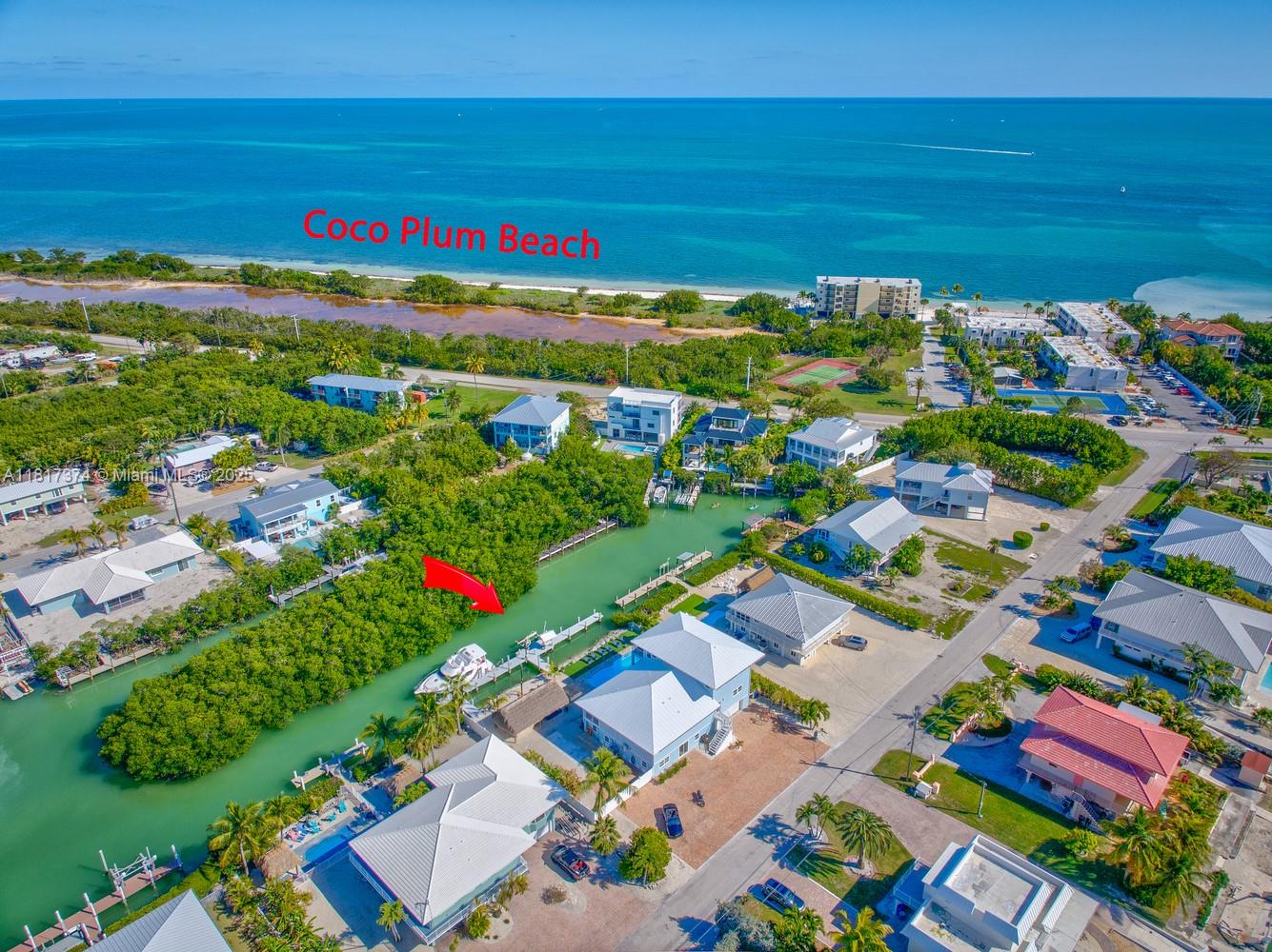 COCO PLUM BEACH - Residential