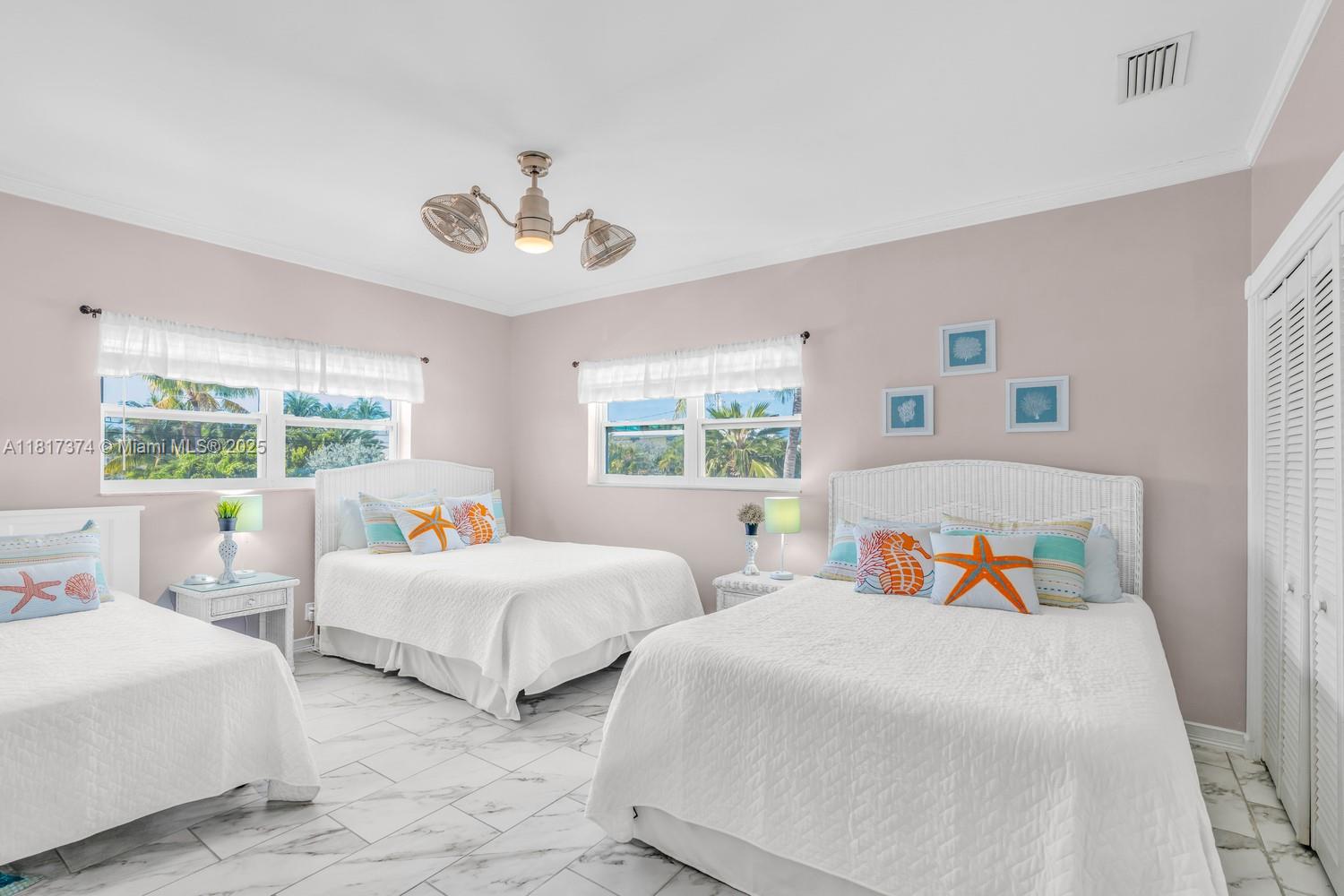 COCO PLUM BEACH - Residential