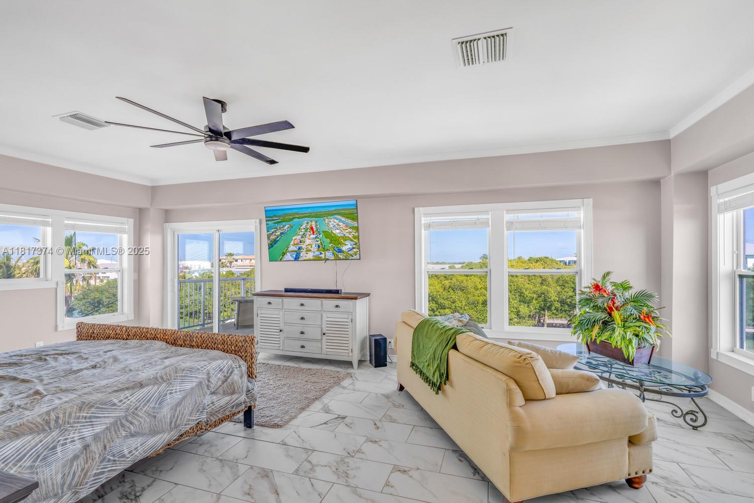 COCO PLUM BEACH - Residential